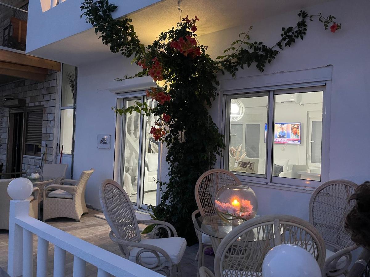 Villa Blanca Haraki Eksteriør billede