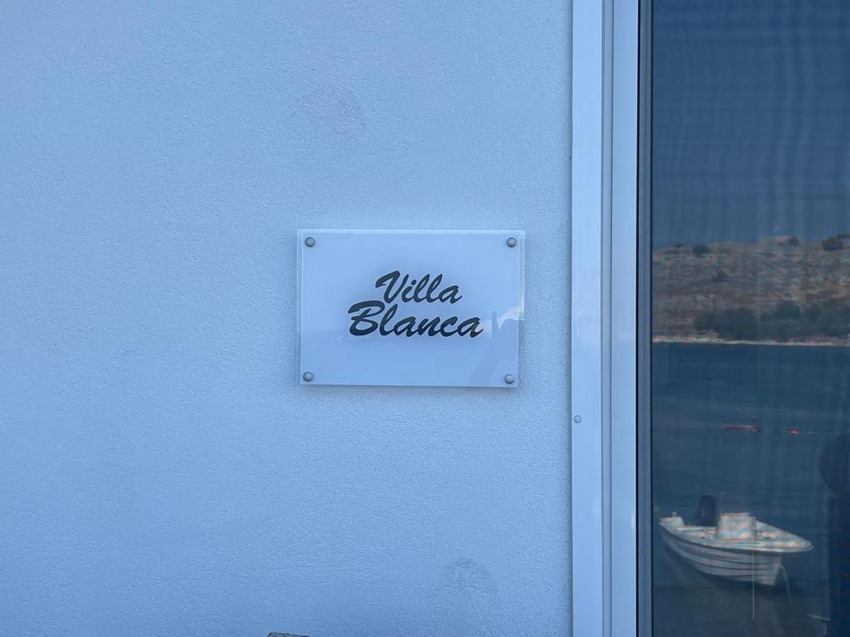 Villa Blanca Haraki Eksteriør billede