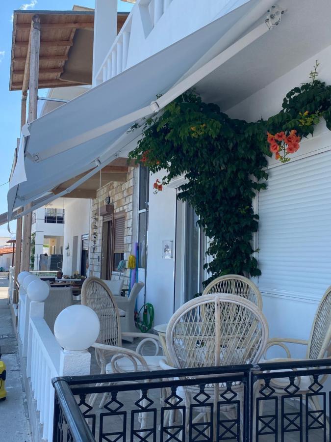 Villa Blanca Haraki Eksteriør billede